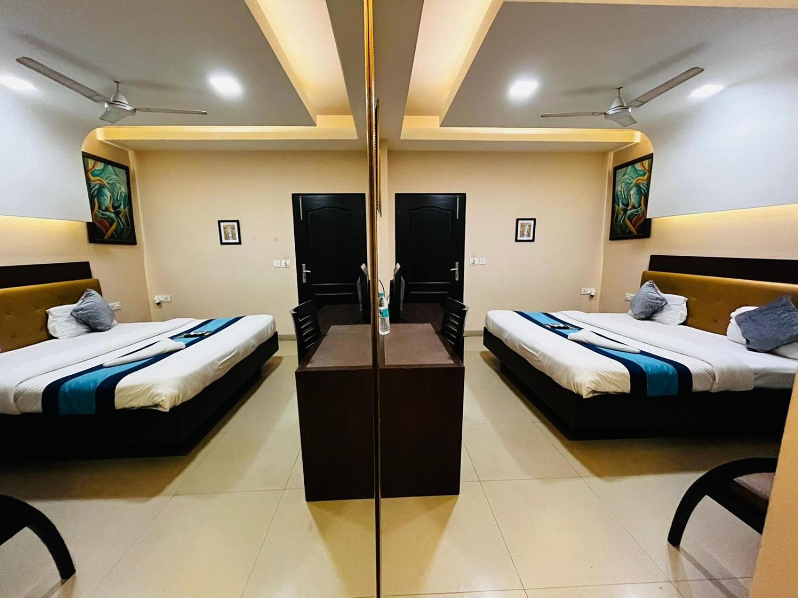 Hotel Mvr Stay By Admire Inn Noida Ngoại thất bức ảnh